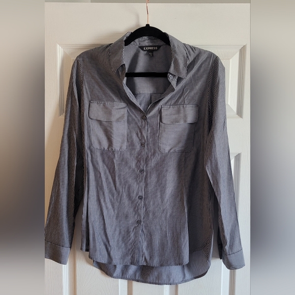 Express button up - Picture 1 of 5